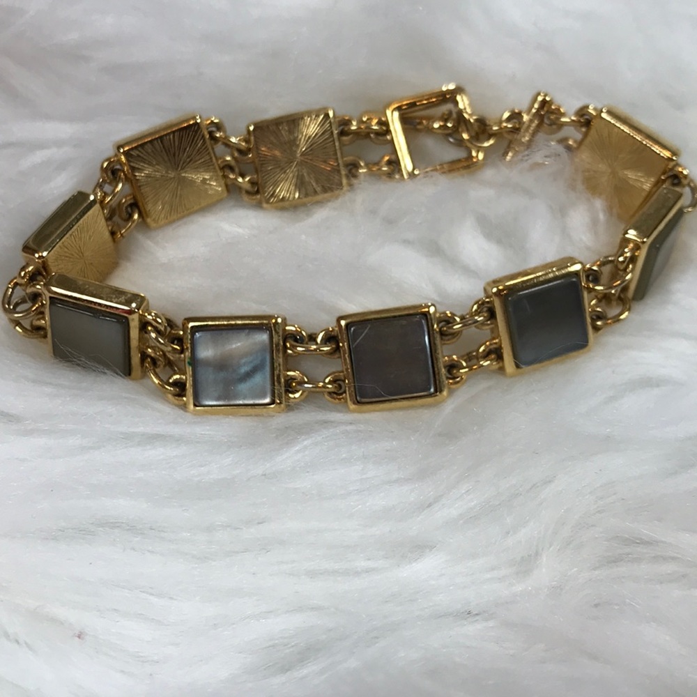 Chain Bracelet Gold Reflective Sandstone Shell